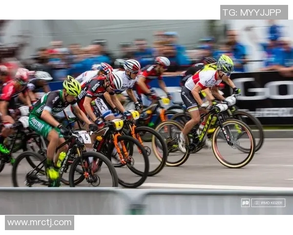 迪斯与阿布的巅峰对决谁将成为足球界的新传奇