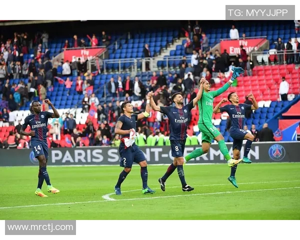 法甲精彩对决尼斯主场迎战布雷斯特全力争胜展现实力 法甲精彩对决尼斯主场迎战布雷斯特全力争胜展现实力