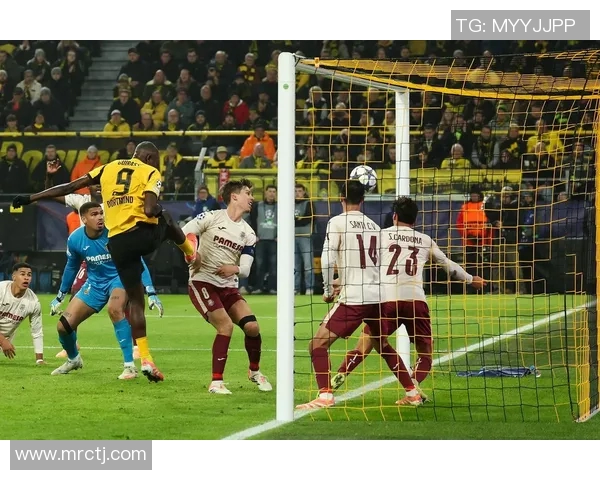 曼联与比利亚雷亚尔激战正酣谁能在欧战中笑到最后