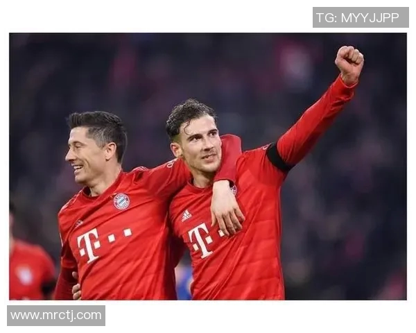 亚自由与罗萨里之战的战术较量与球队表现分析